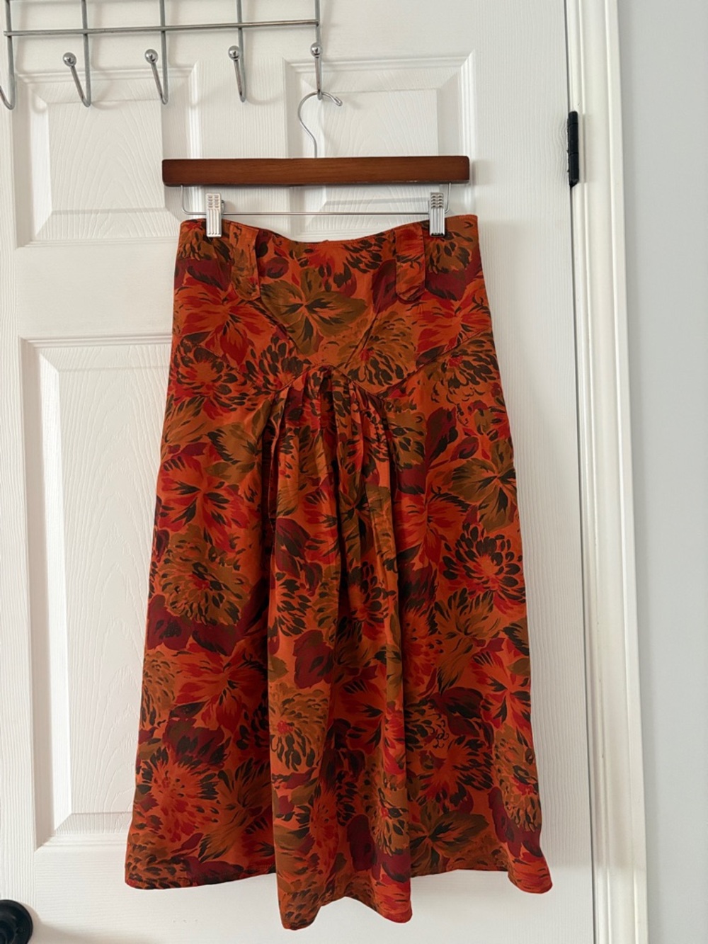 Vintage High waisted pleated floral skirt